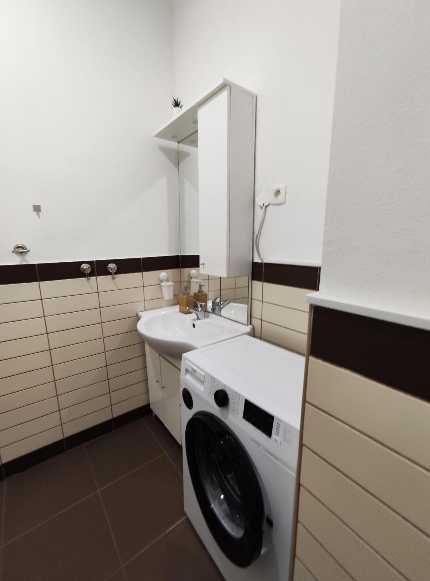 Studio Apartment Sisters 3-4 Ljubljana Dış mekan fotoğraf