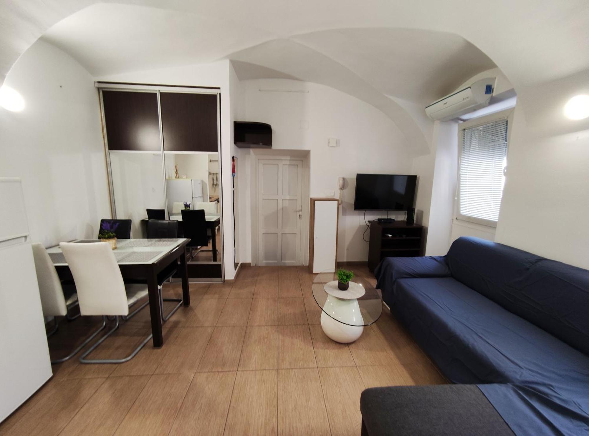 Studio Apartment Sisters 3-4 Ljubljana Dış mekan fotoğraf