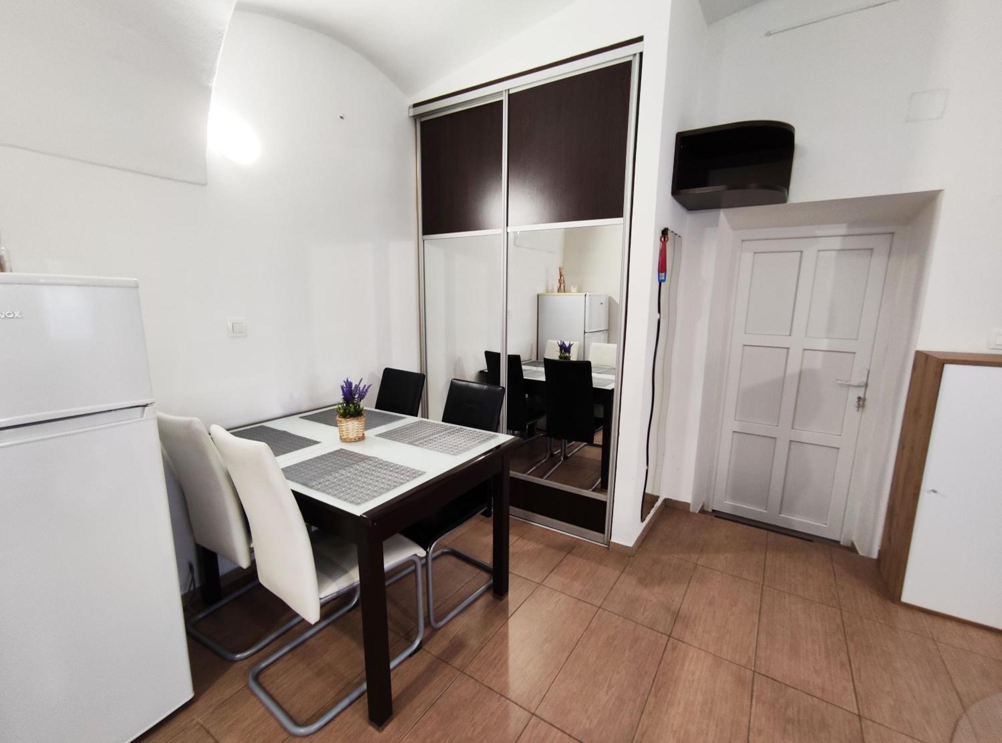 Studio Apartment Sisters 3-4 Ljubljana Dış mekan fotoğraf
