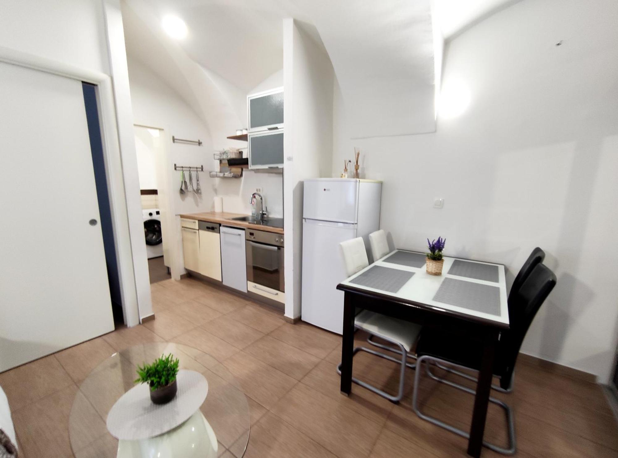 Studio Apartment Sisters 3-4 Ljubljana Dış mekan fotoğraf